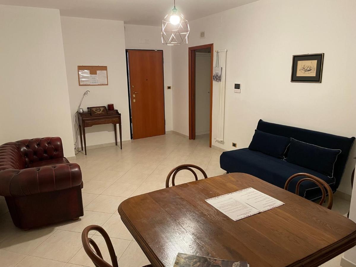 Apartamento Casa Giacobelli Mola di Bari Exterior foto