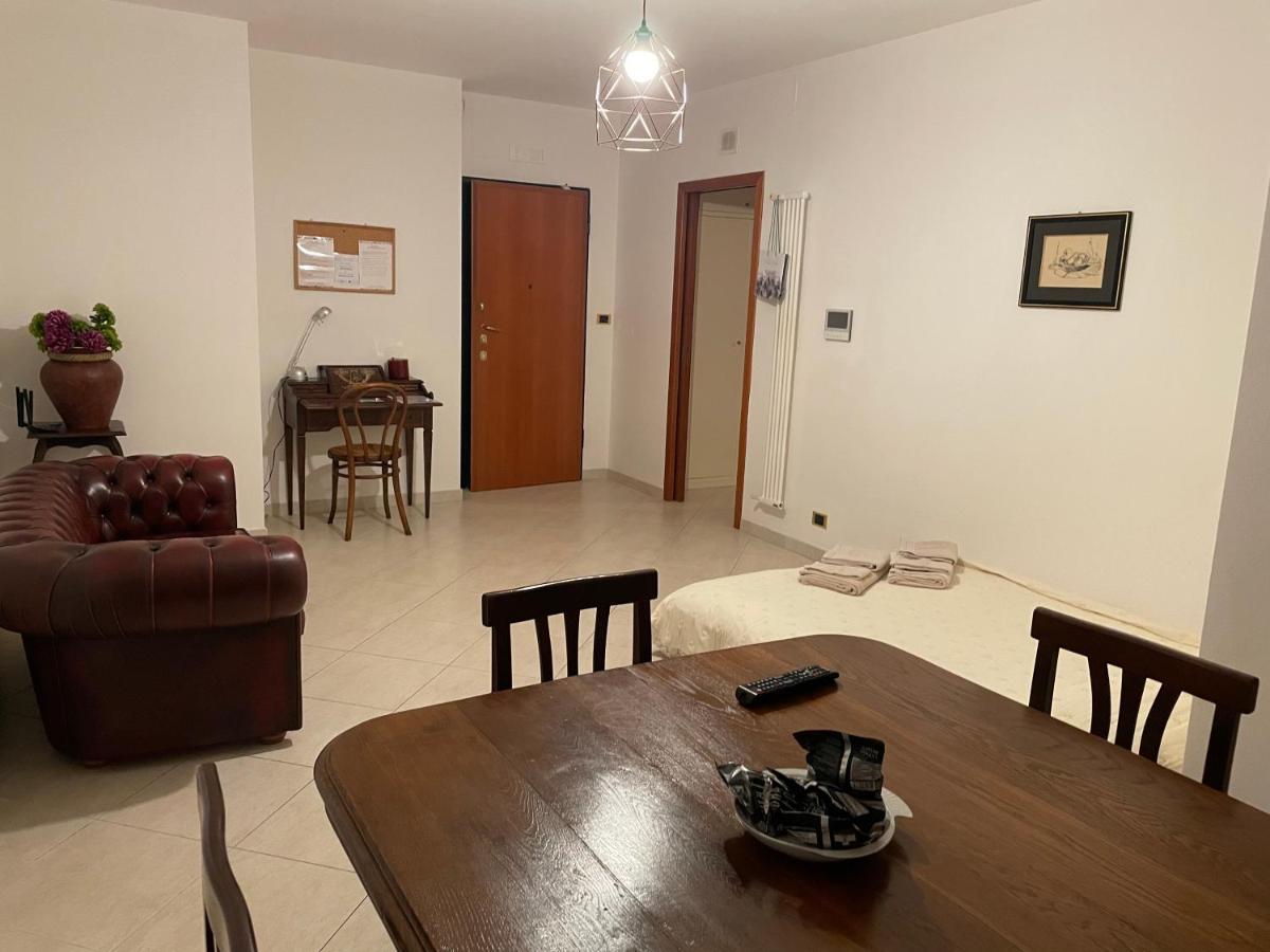 Apartamento Casa Giacobelli Mola di Bari Exterior foto