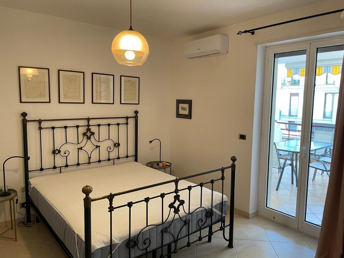 Apartamento Casa Giacobelli Mola di Bari Exterior foto